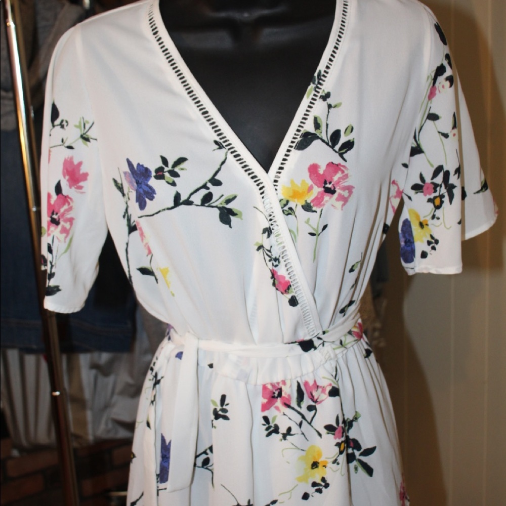 Floral blouse.